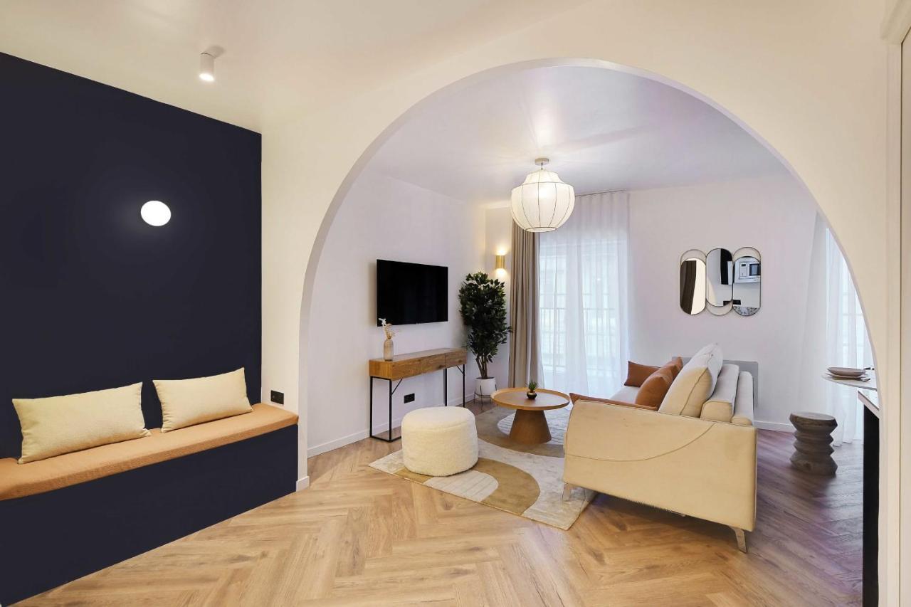 Charming Apartment Near Maraissentier Paris Bagian luar foto